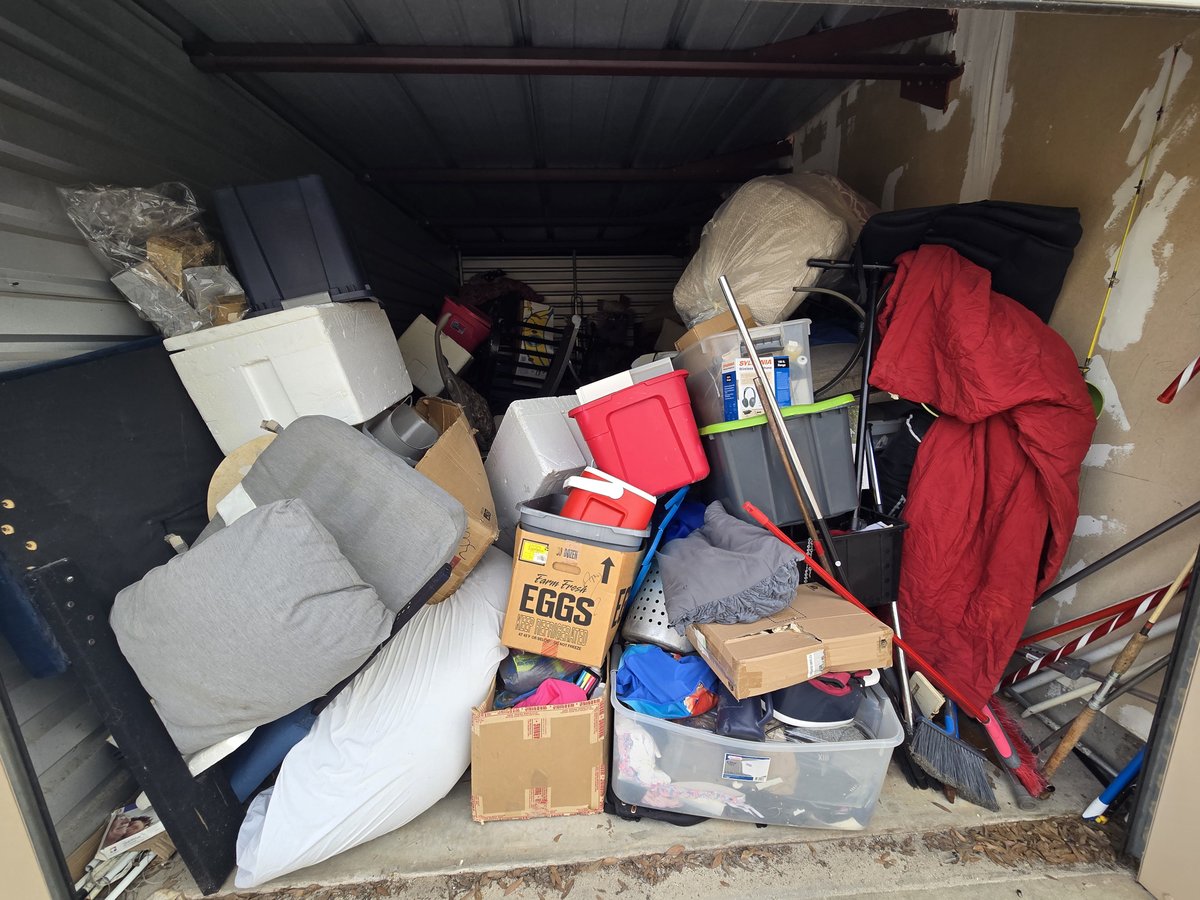 10 x 20 storage unit in Clermont, FL