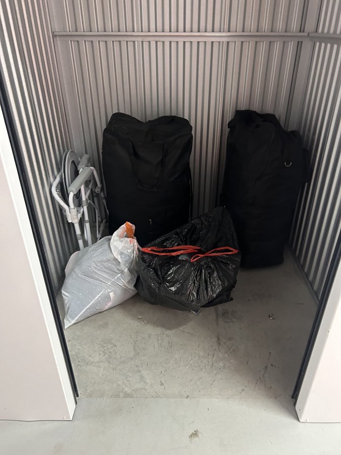 5 x 5 storage unit in Long Island City, NY