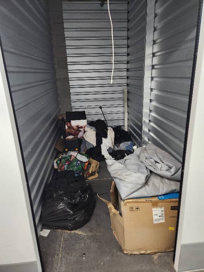 5 x 10 storage unit in Phoenix, AZ
