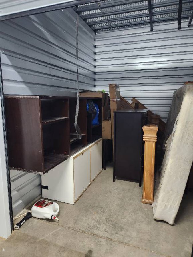 7 x 10 storage unit in Vallejo, CA