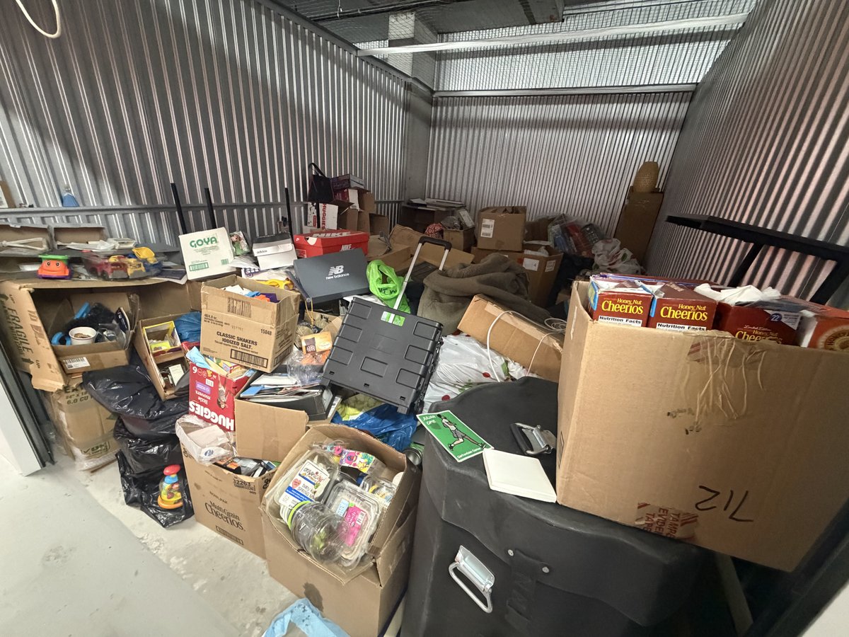 10 x 10 storage unit in Long Island City, NY