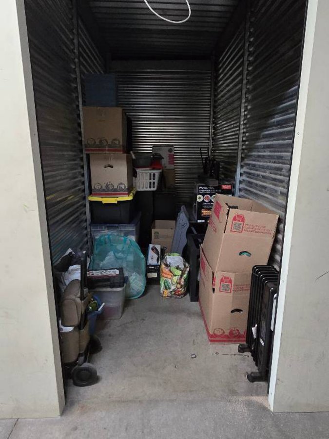 5 x 10 storage unit in Glendale, AZ