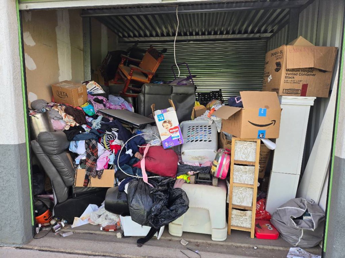 10 x 10 storage unit in Glendale, AZ