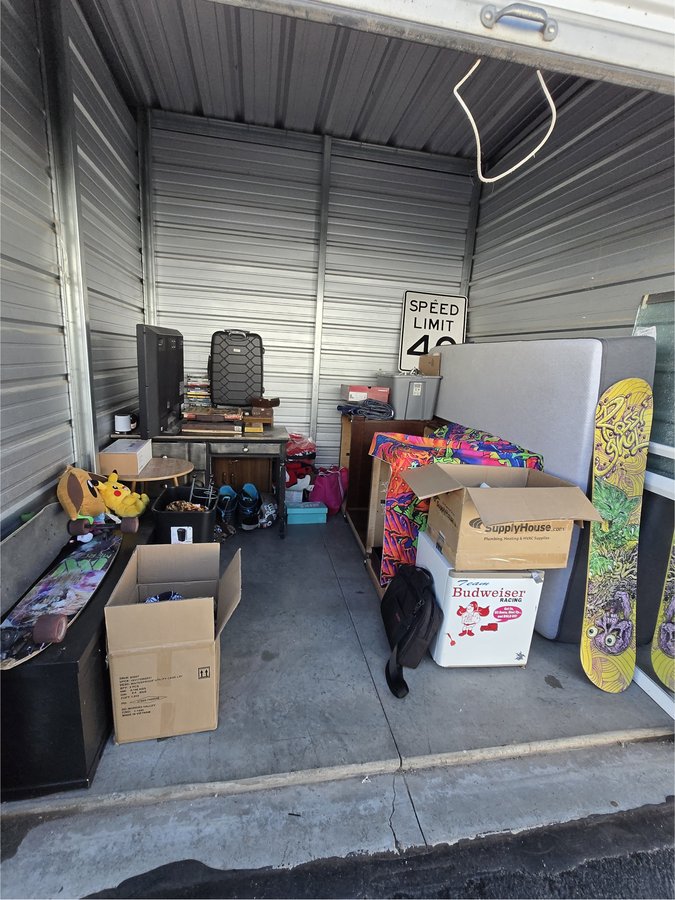 10 x 10 storage unit in Syracuse, UT