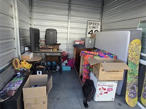 10 x 10 unit in Syracuse