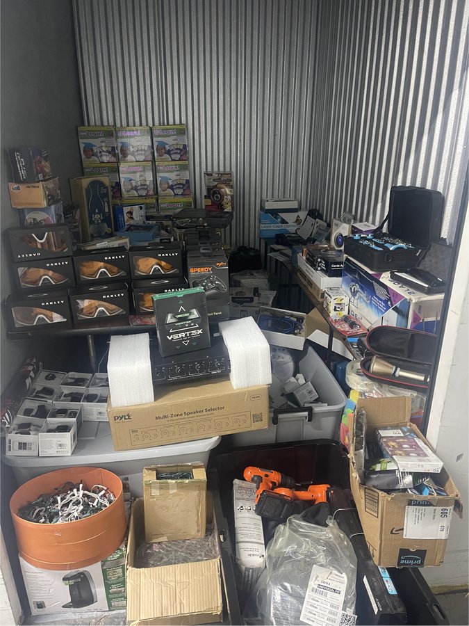 8 x 10 storage unit in Brooklyn, NY