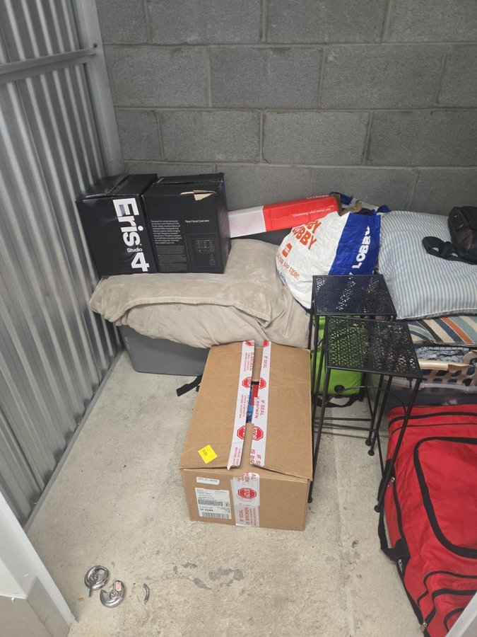 5 x 5 storage unit in Baltimore, MD