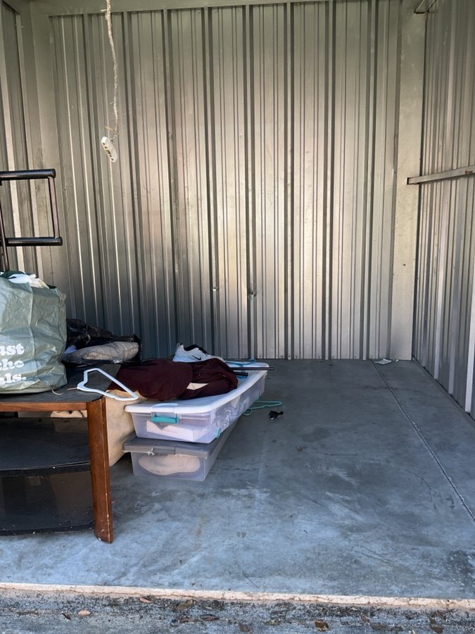 10 x 10 storage unit in Tuscaloosa, AL