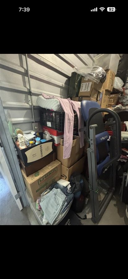 8 x 10 storage unit in Largo, FL