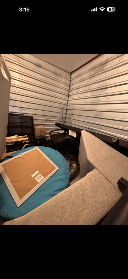 10 x 15 storage unit in Largo, FL