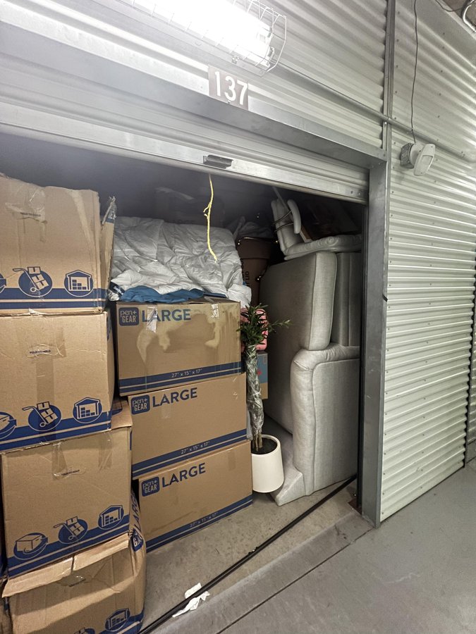 10 x 15 storage unit in Palm Harbor, FL
