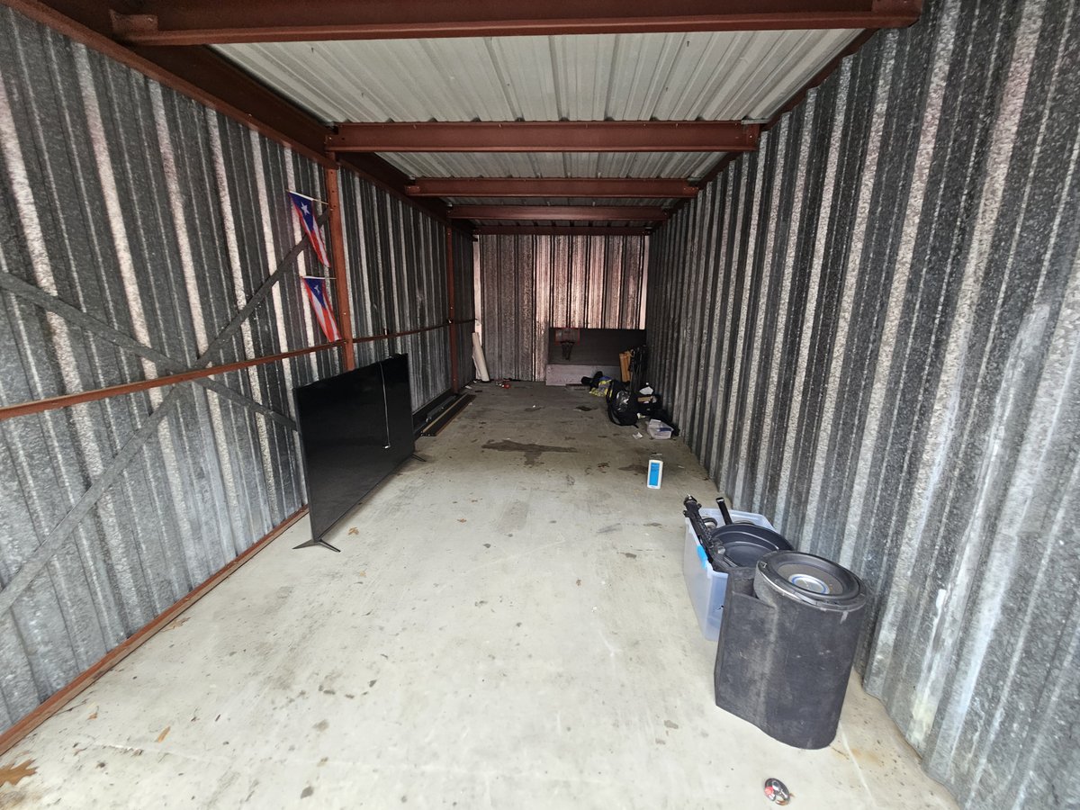10 x 25 storage unit in Auburn, MA