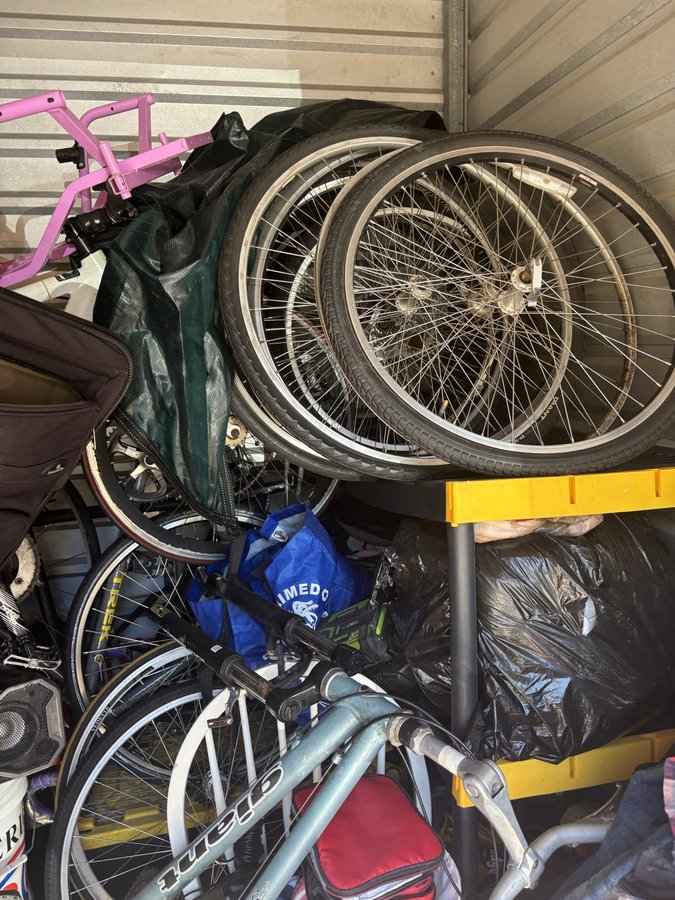 10 x 10 storage unit in Largo, FL