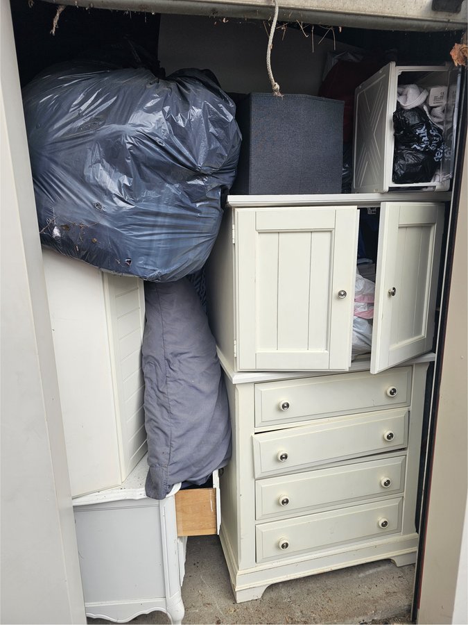 5 x 10 storage unit in Auburn, MA