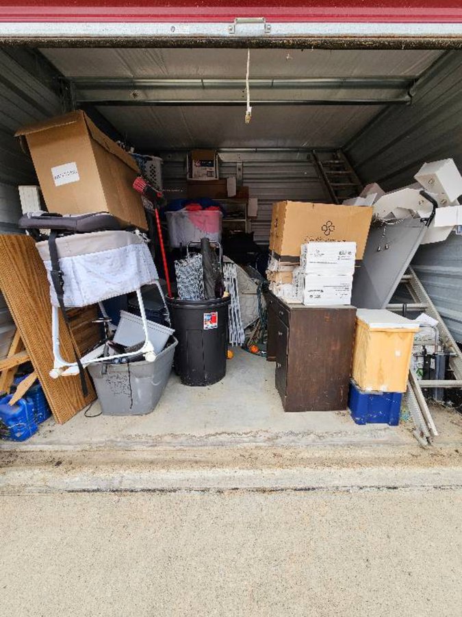 10 x 10 storage unit in Warrenton, MO
