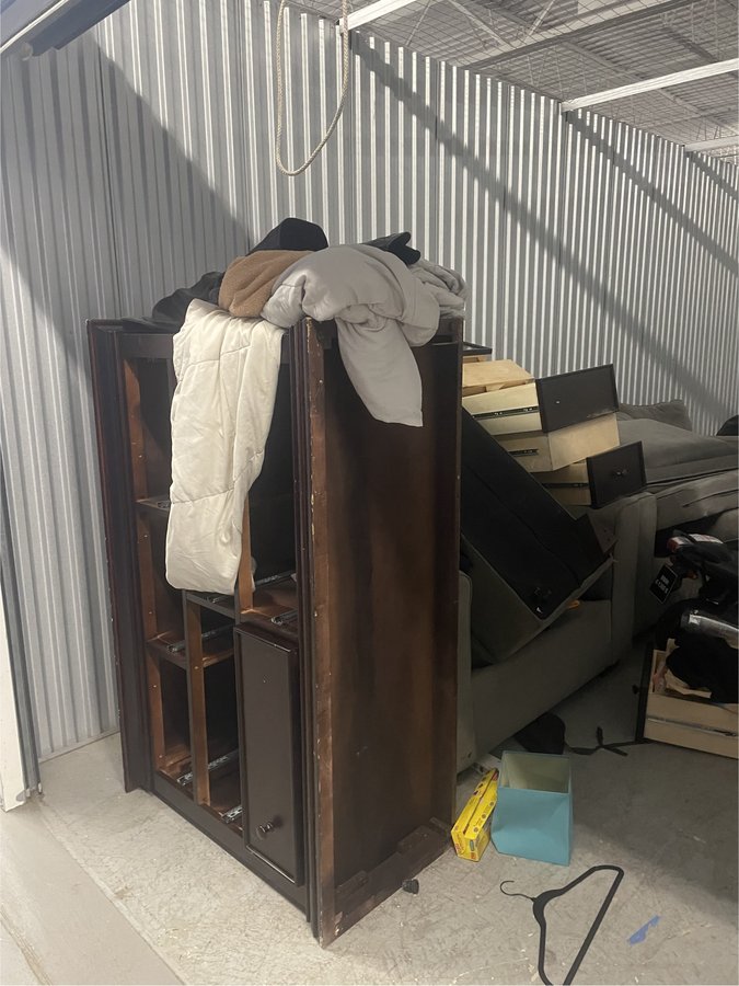10 x 20 storage unit in Pittsburgh, PA