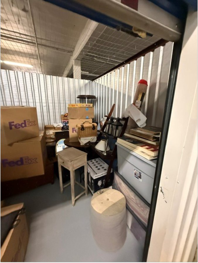 10 x 10 storage unit in Pittsburgh, PA
