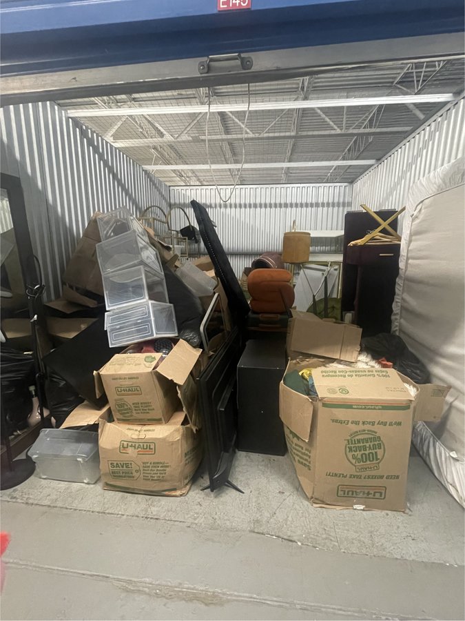 10 x 12 storage unit in Pittsburgh, PA