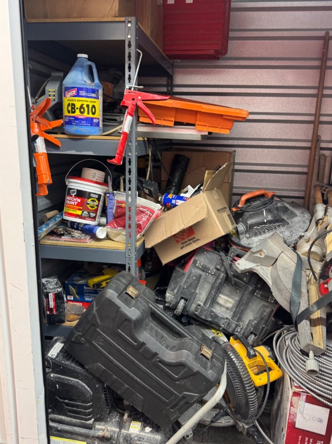 5 x 5 storage unit in Medley, FL