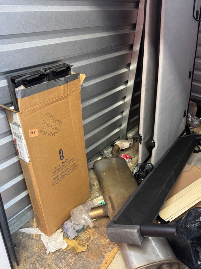5 x 10 storage unit in Medley, FL