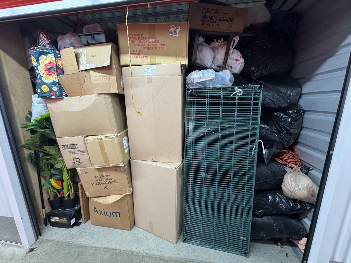 10 x 15 storage unit in Medley, FL