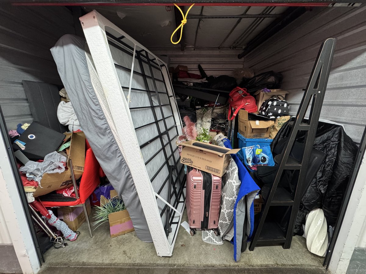 10 x 10 storage unit in Miami, FL