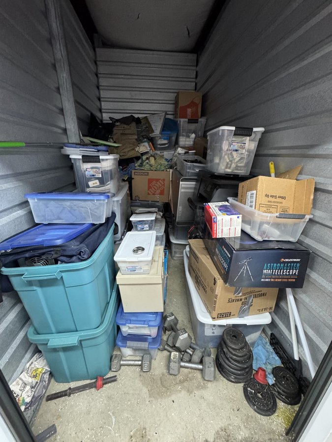 5 x 10 storage unit in Miami, FL