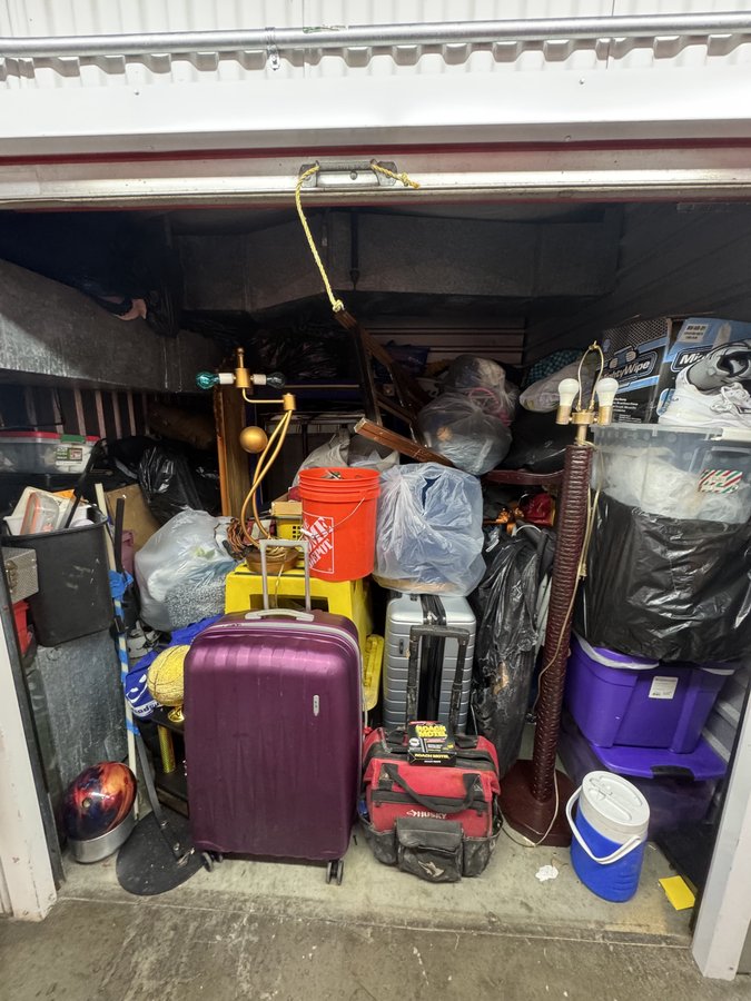 10 x 10 storage unit in Miami, FL