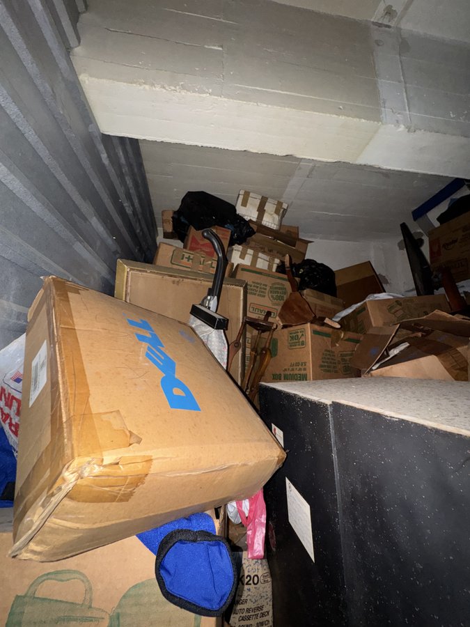 10 x 10 storage unit in Miami, FL