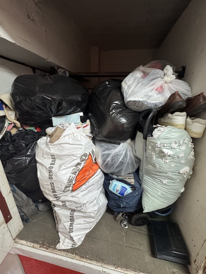 5 x 8 storage unit in Miami, FL