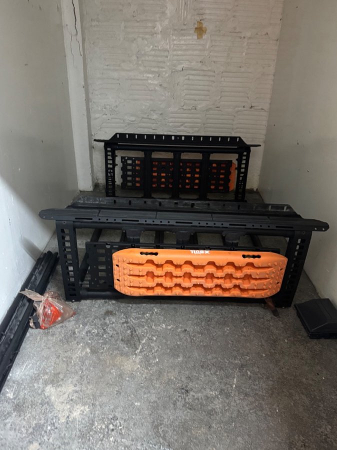 6 x 10 storage unit in Miami, FL