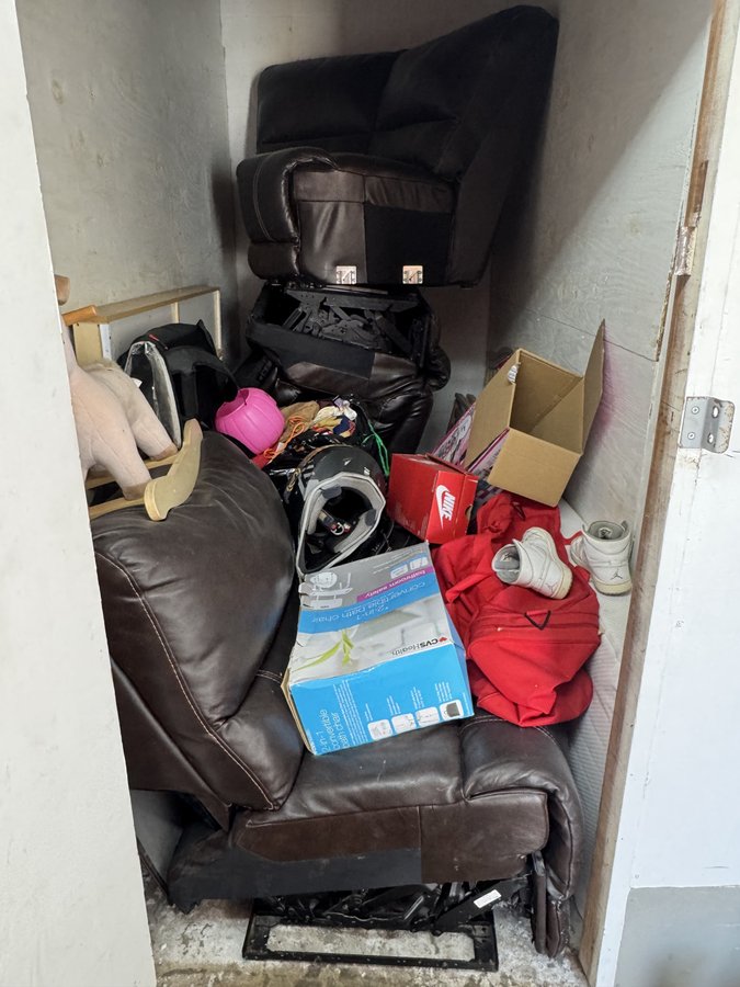 5 x 10 storage unit in Key Largo, FL