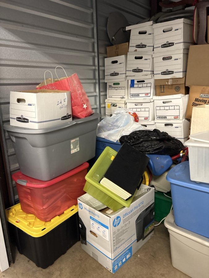 10 x 10 storage unit in Berwyn, PA
