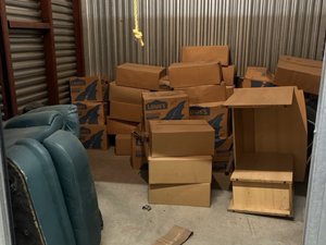 10 x 10 storage unit in Havertown, PA