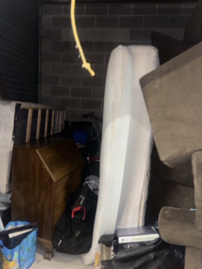 10 x 10 storage unit in Havertown, PA