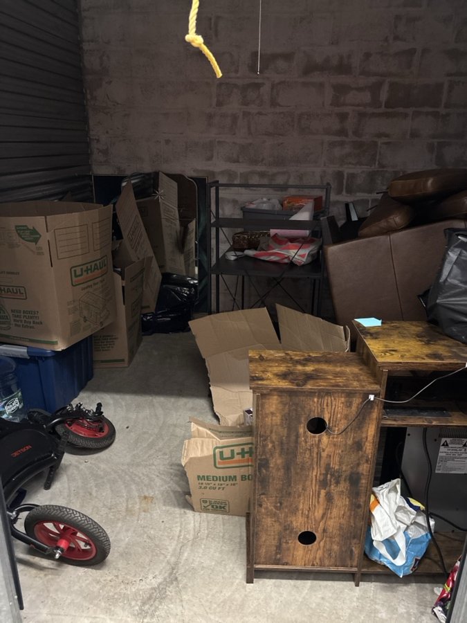 10 x 10 storage unit in Havertown, PA