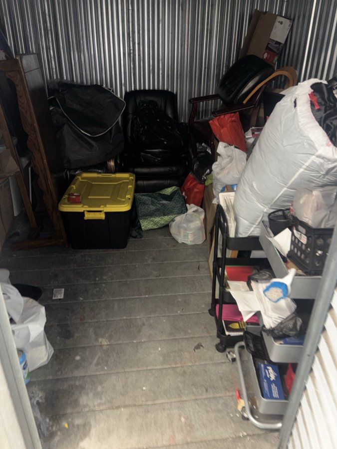 10 x 10 storage unit in Upper Darby, PA