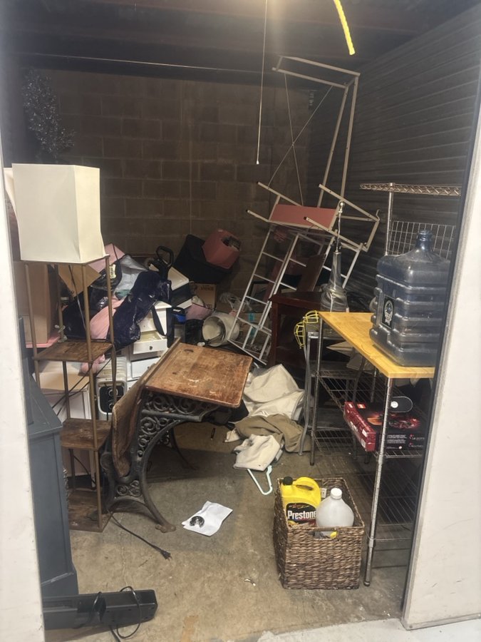 10 x 15 storage unit in Philadelphia, PA