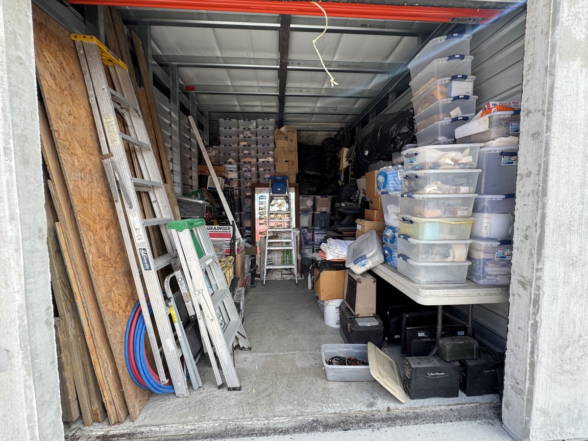 10 x 15 storage unit in Homestead, FL