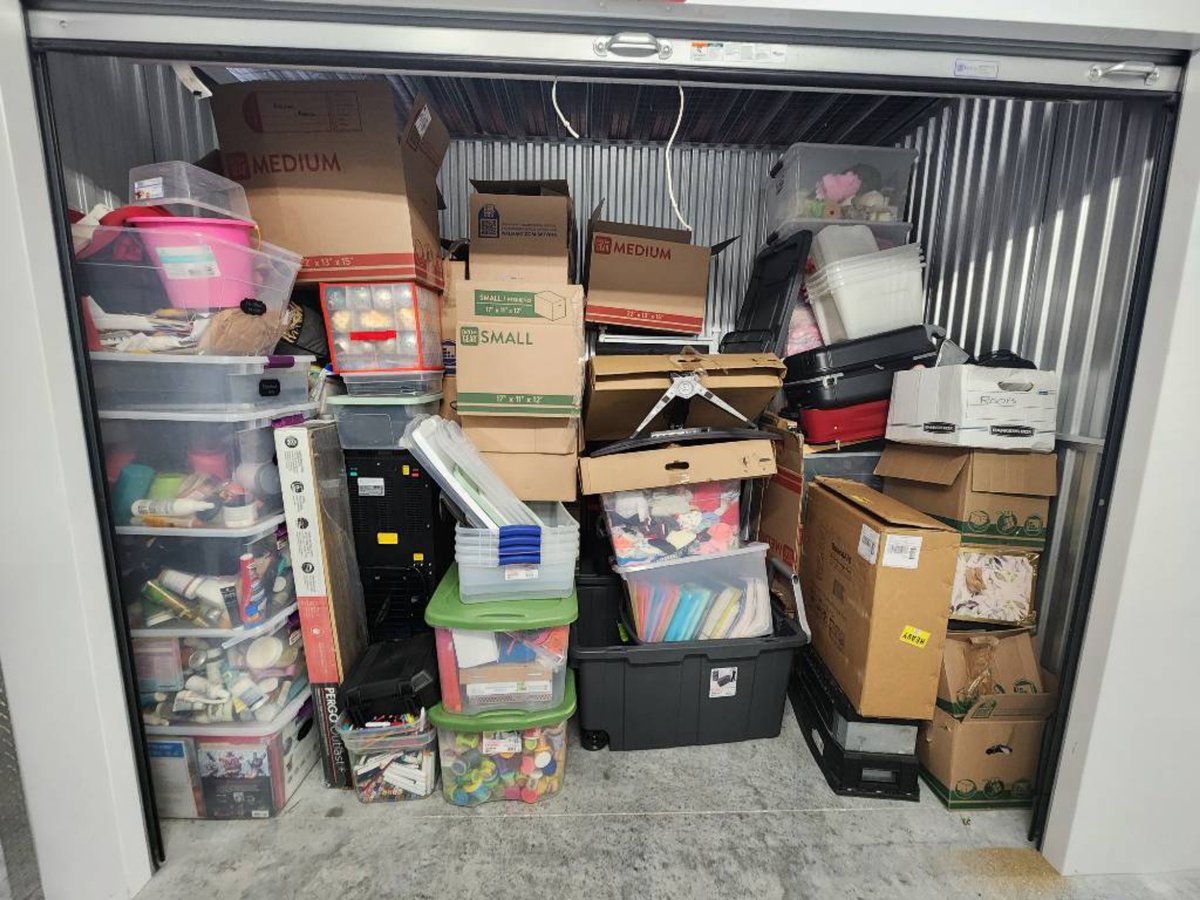 10 x 5 storage unit in Tampa, FL