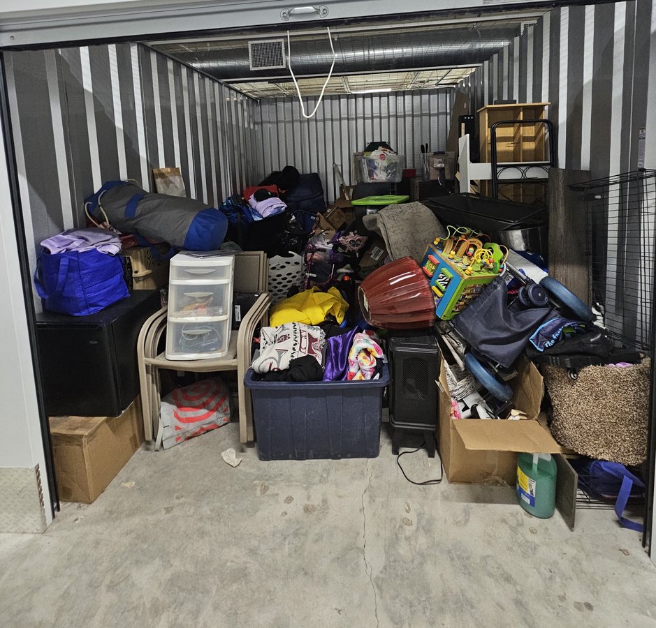 10 x 15 storage unit in Beverly, MA