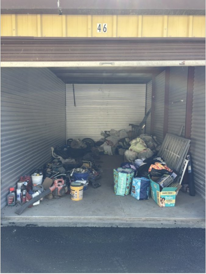 11 x 20 storage unit in Villa Ridge, MO