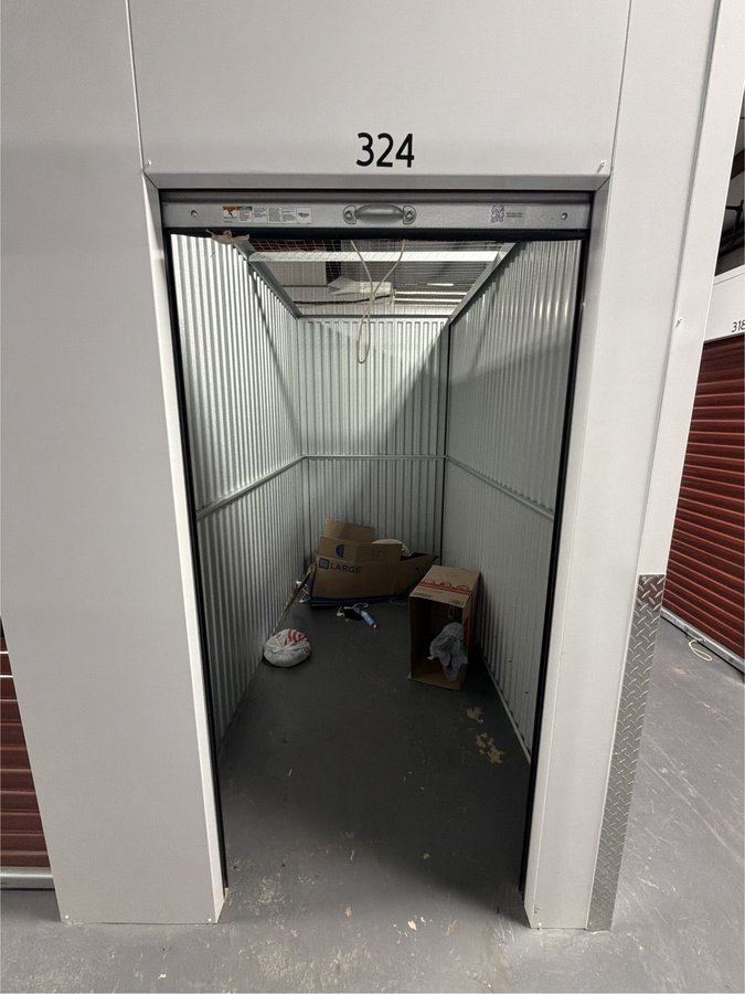 5 x 10 storage unit in Jacksonville, AL
