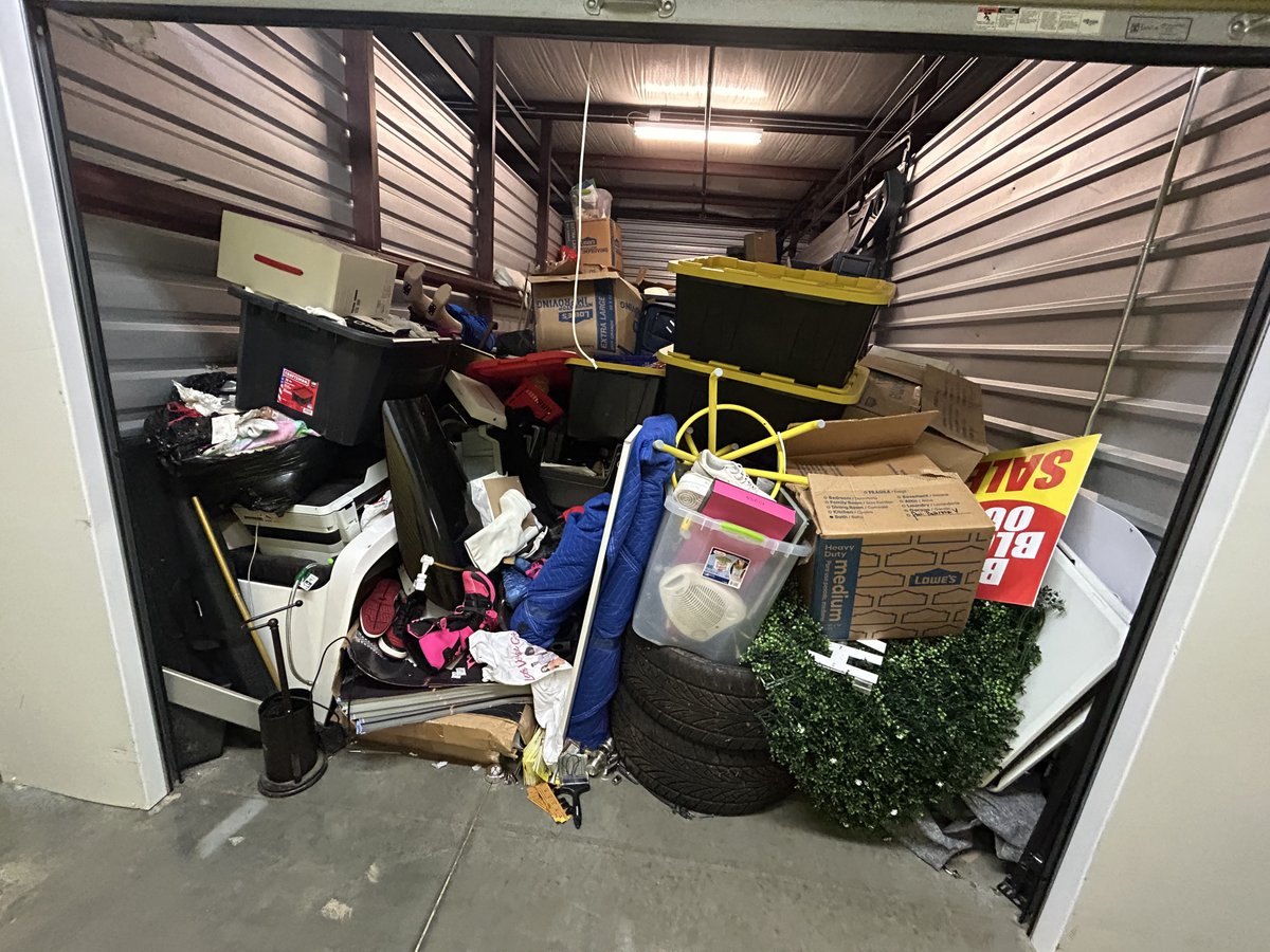 10 x 30 storage unit in Atlanta, GA
