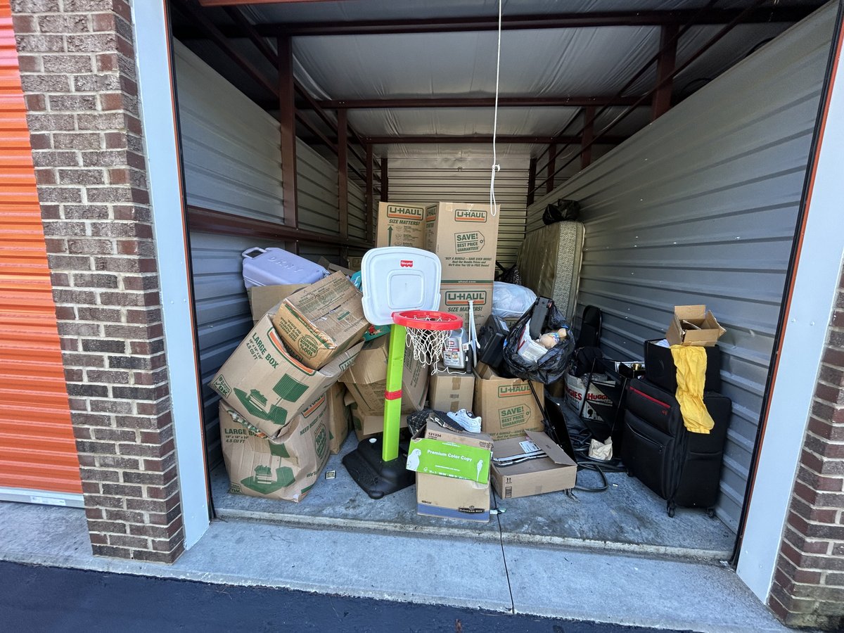 10 x 20 storage unit in Atlanta, GA