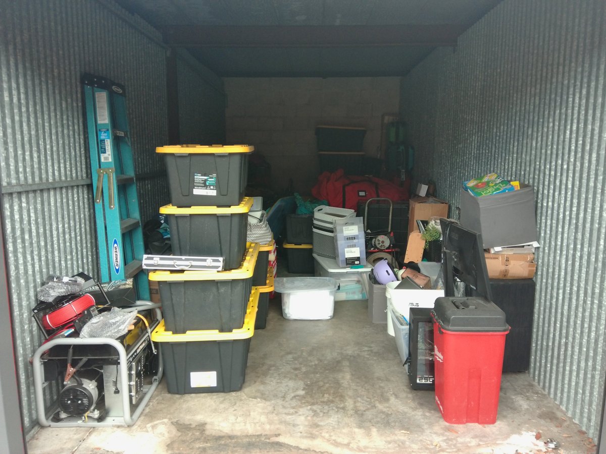 9 x 20 storage unit in St Petersburg, FL
