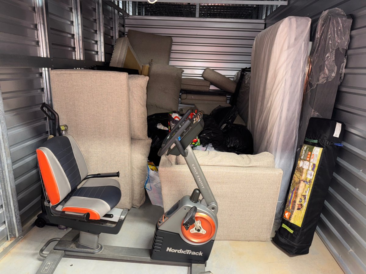 10 x 15 storage unit in Randallstown, MD