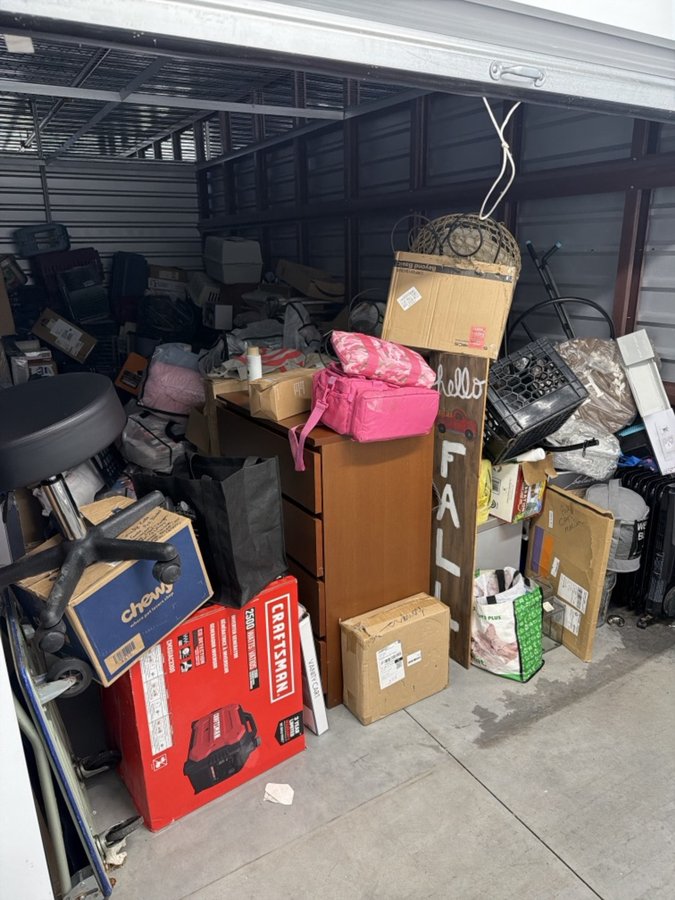 10 x 20 storage unit in Clifton Heights, PA