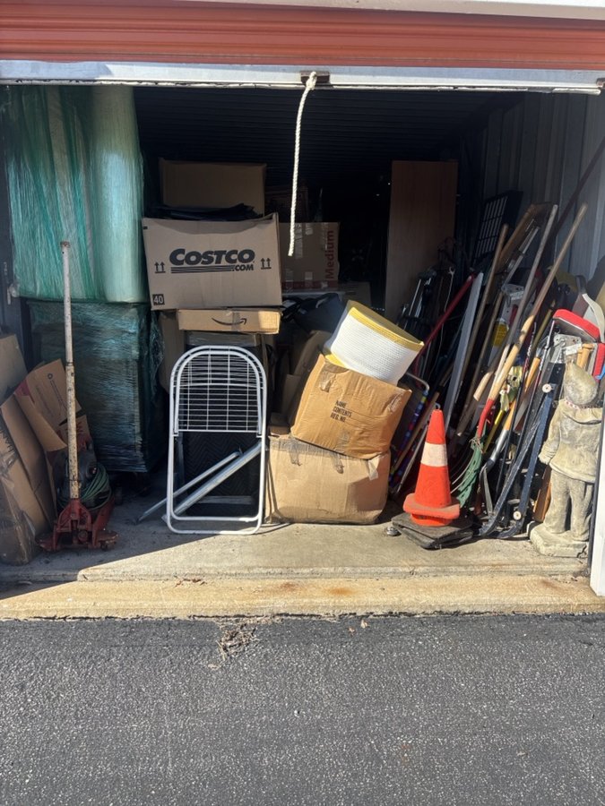 10 x 25 storage unit in Upper Darby, PA