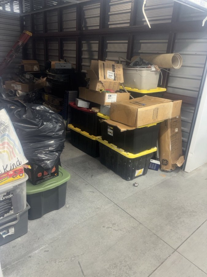 10 x 20 storage unit in Clifton Heights, PA